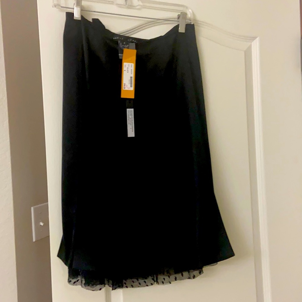 New Silk Skirt Yansi Fugel size 4 black